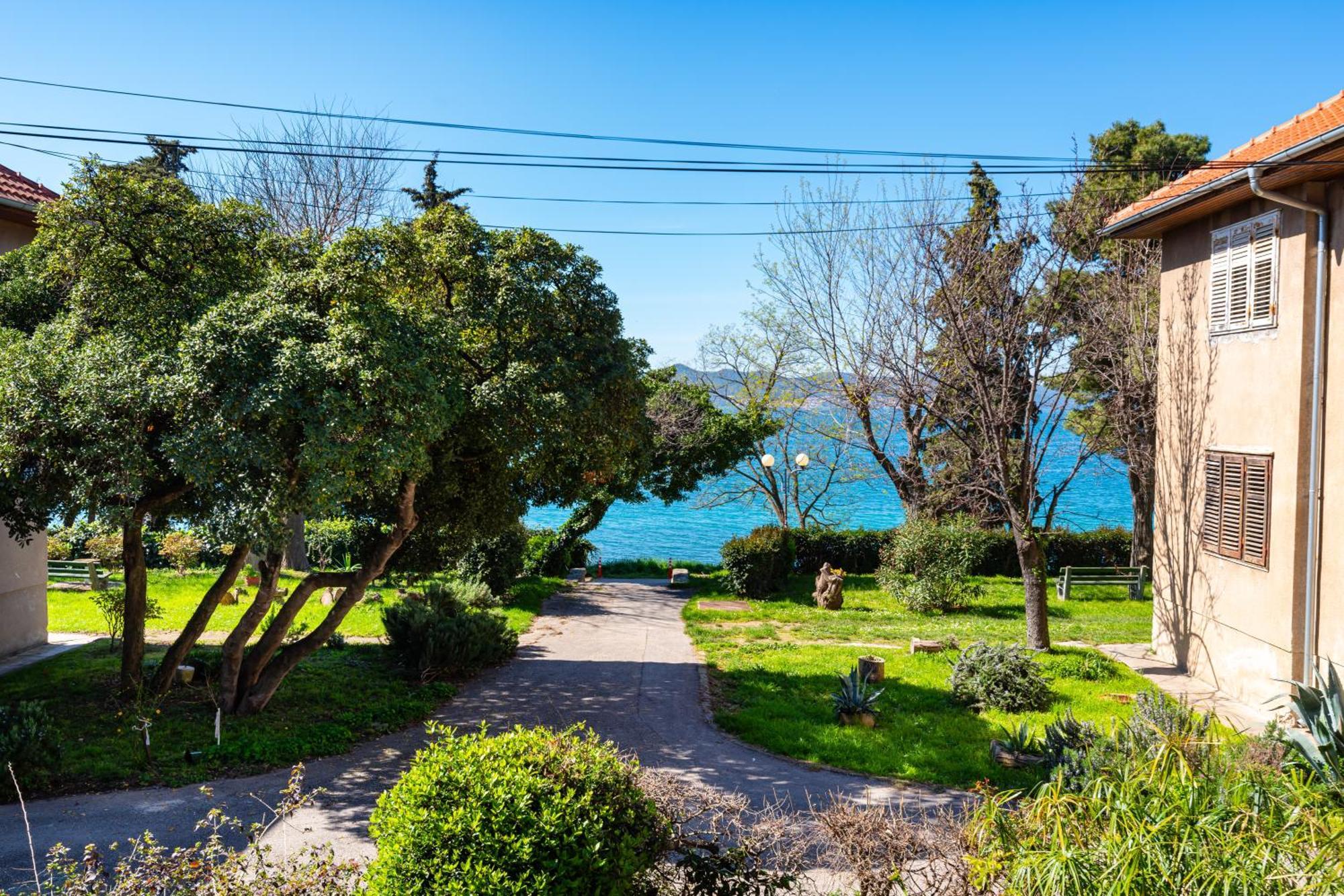 Kolovare Garden Oasis - First Row By Sea Apartment Zadar Exterior photo